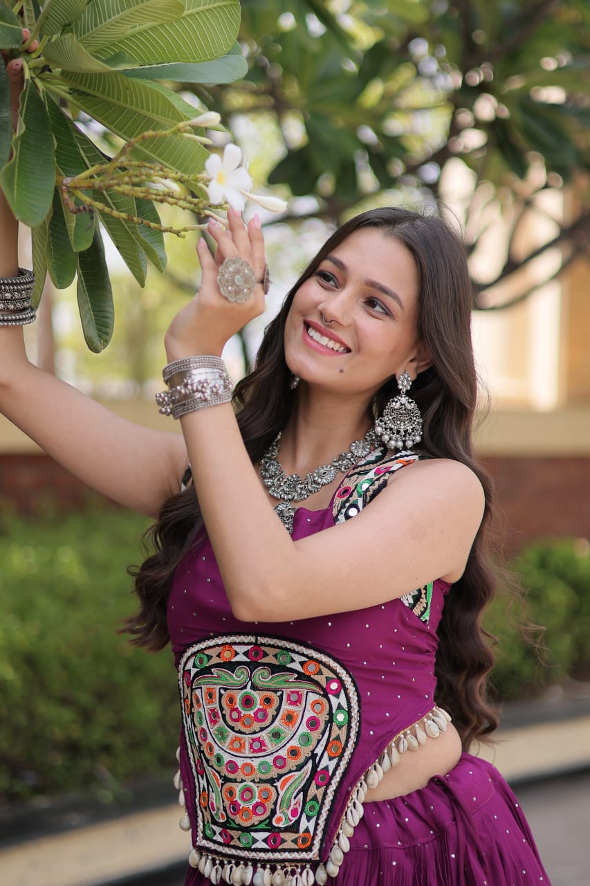 LW 7183 14 Kg Reyon Lehenga Choli