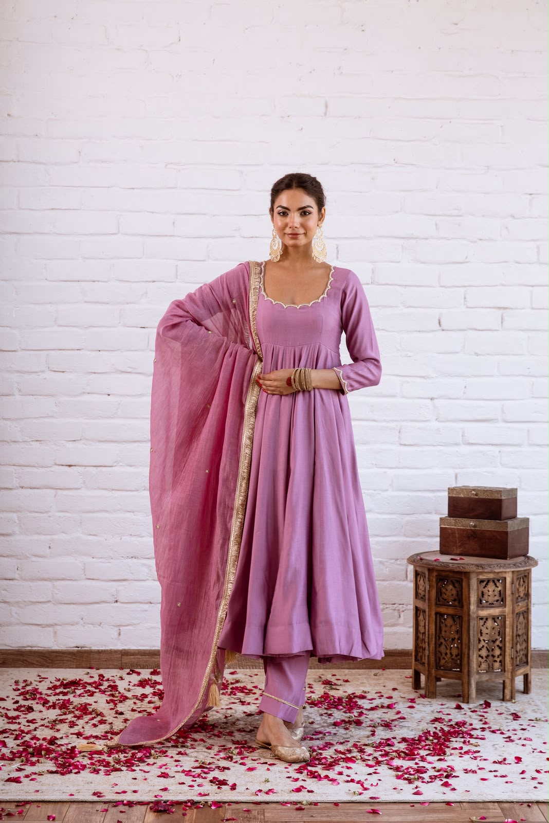 SRK 5324 Vichitra Silk Gown - view 3