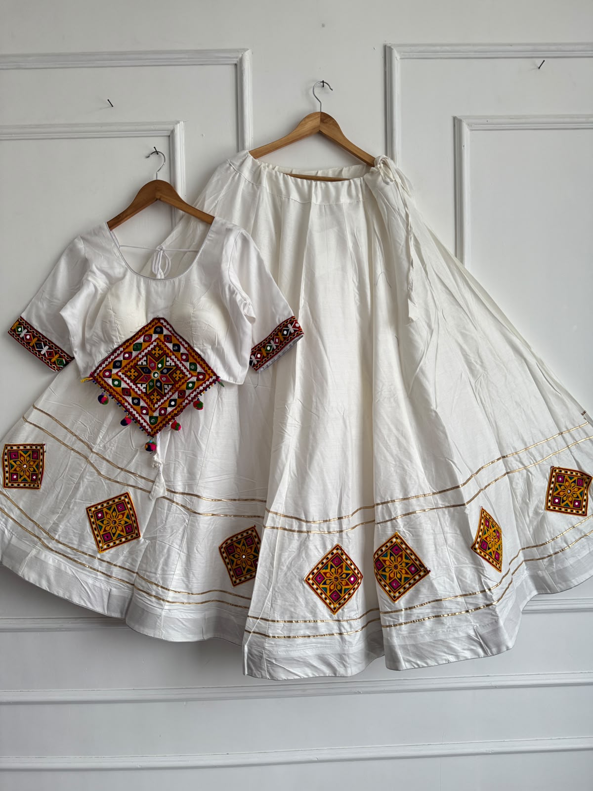 Kutchi Chaniyacholi Reyon Cotton Lehenga Choli - view 10