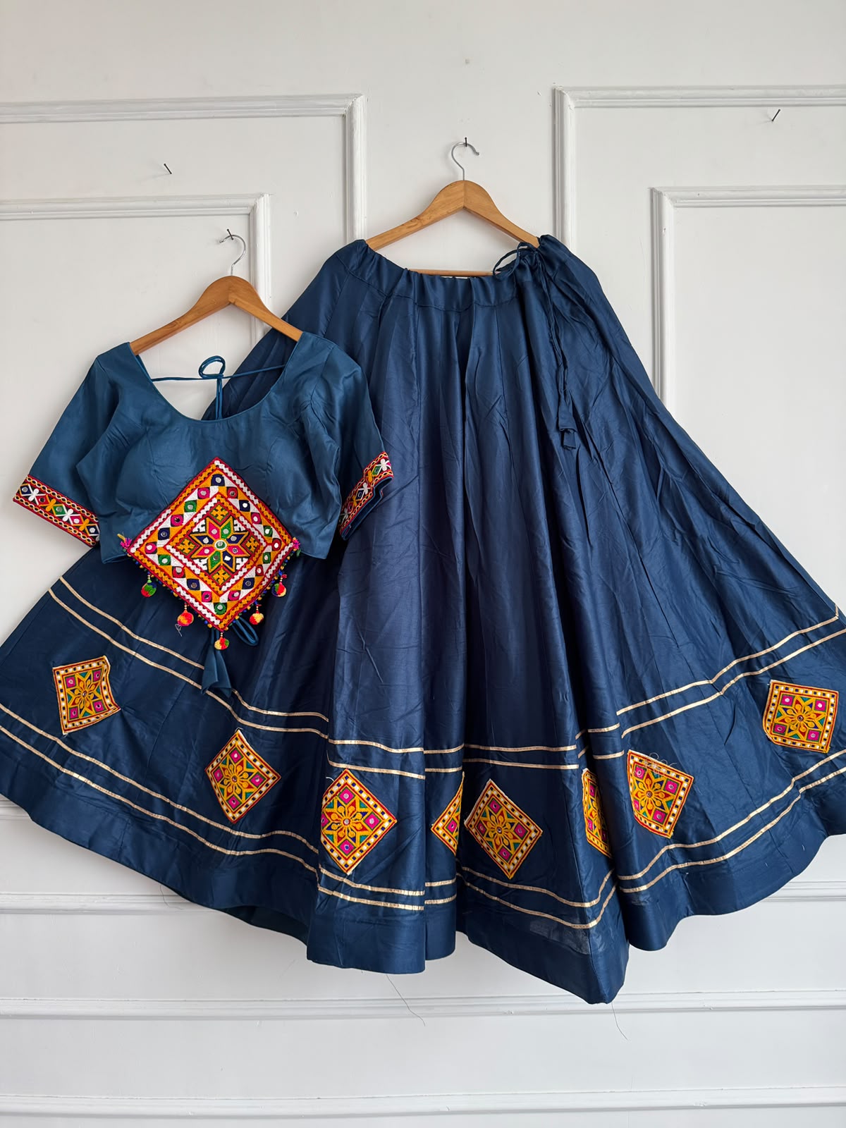 Kutchi Chaniyacholi Reyon Cotton Lehenga Choli - view 2