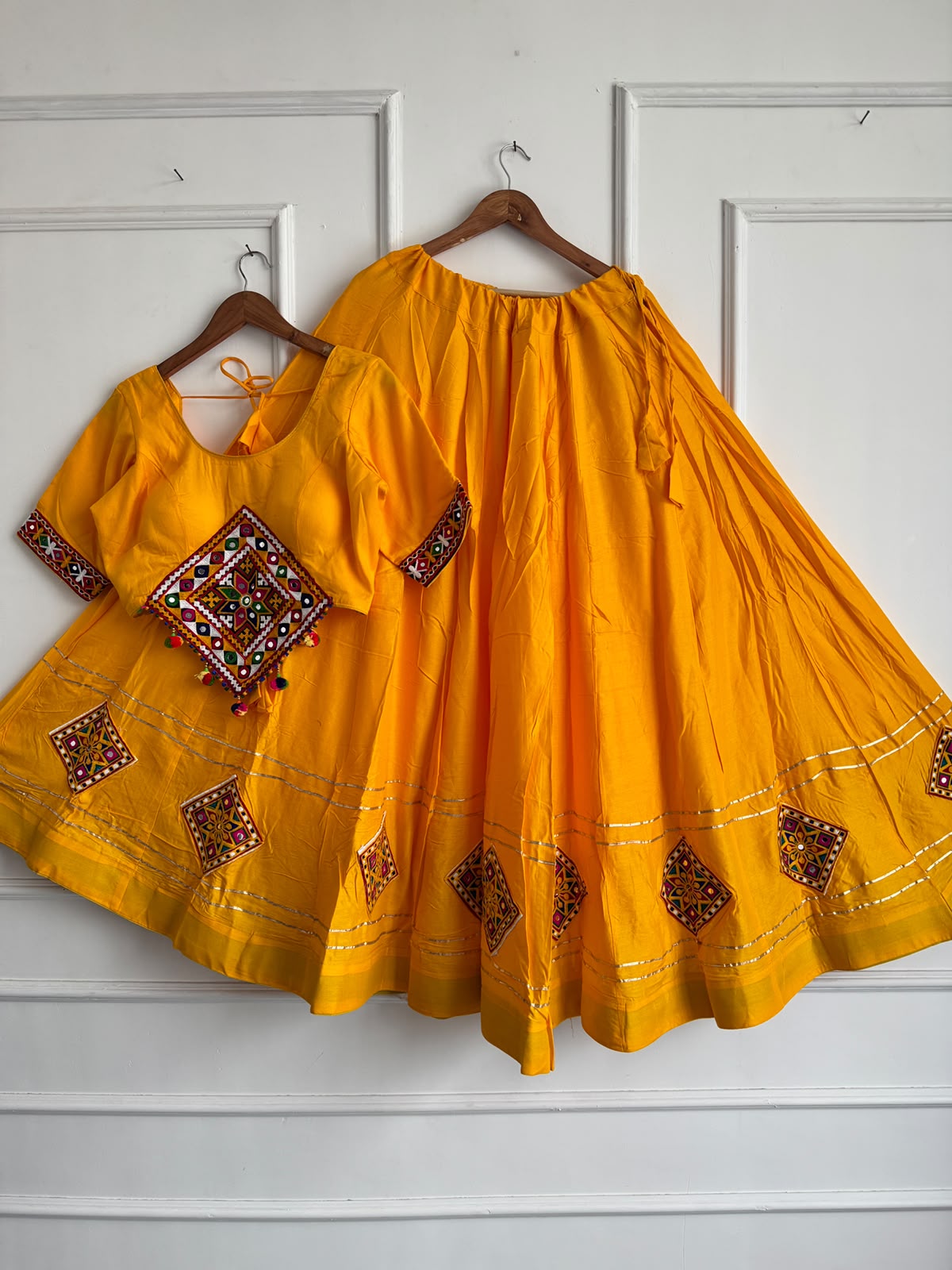 Kutchi Chaniyacholi Reyon Cotton Lehenga Choli - view 3