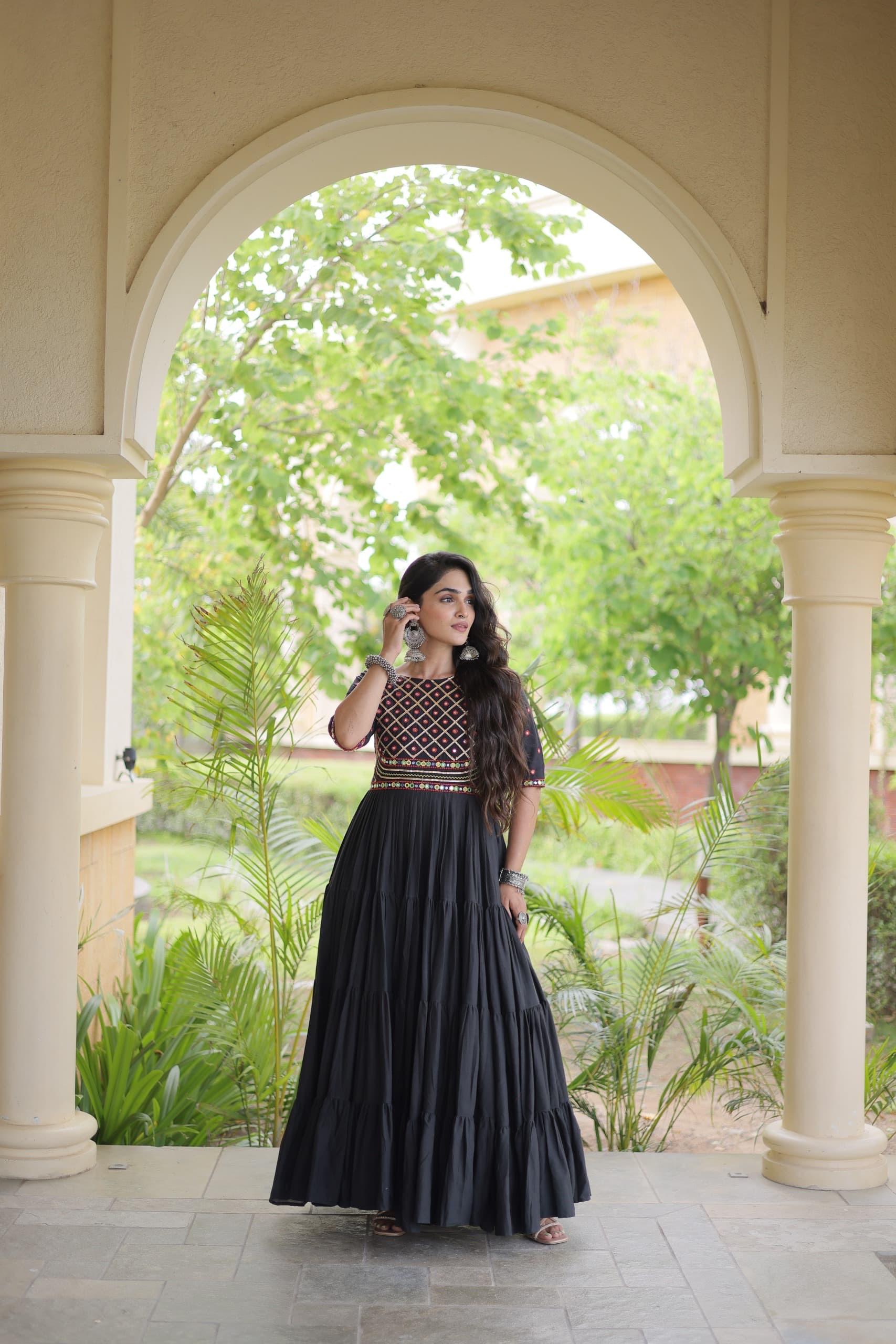LW 9346 Black Kora Cotton Gown Design - view 2