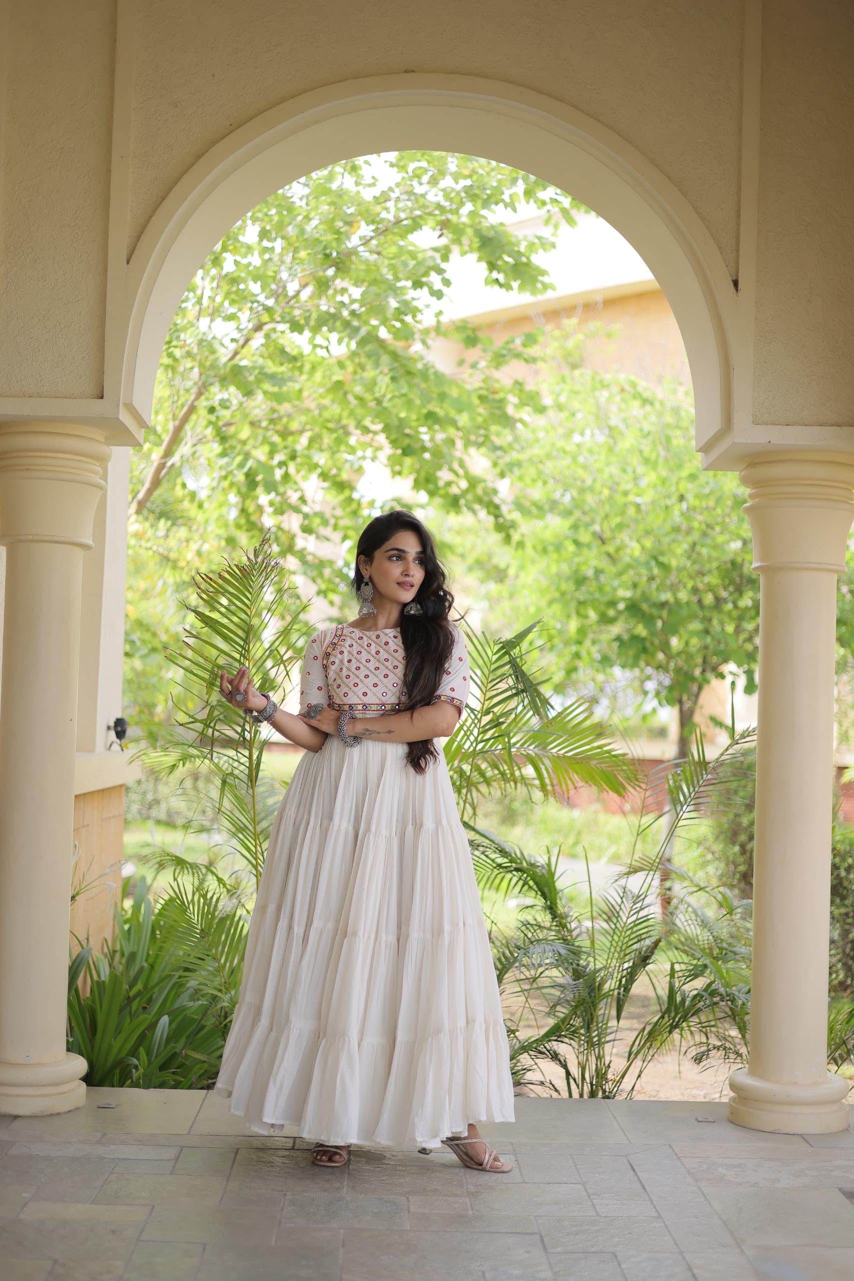 LW 9346 Black Kora Cotton Gown Design - view 3
